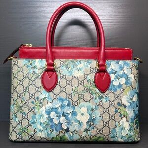 Gucci Blooms GG Supreme Canvas Tote Crossbody Bag